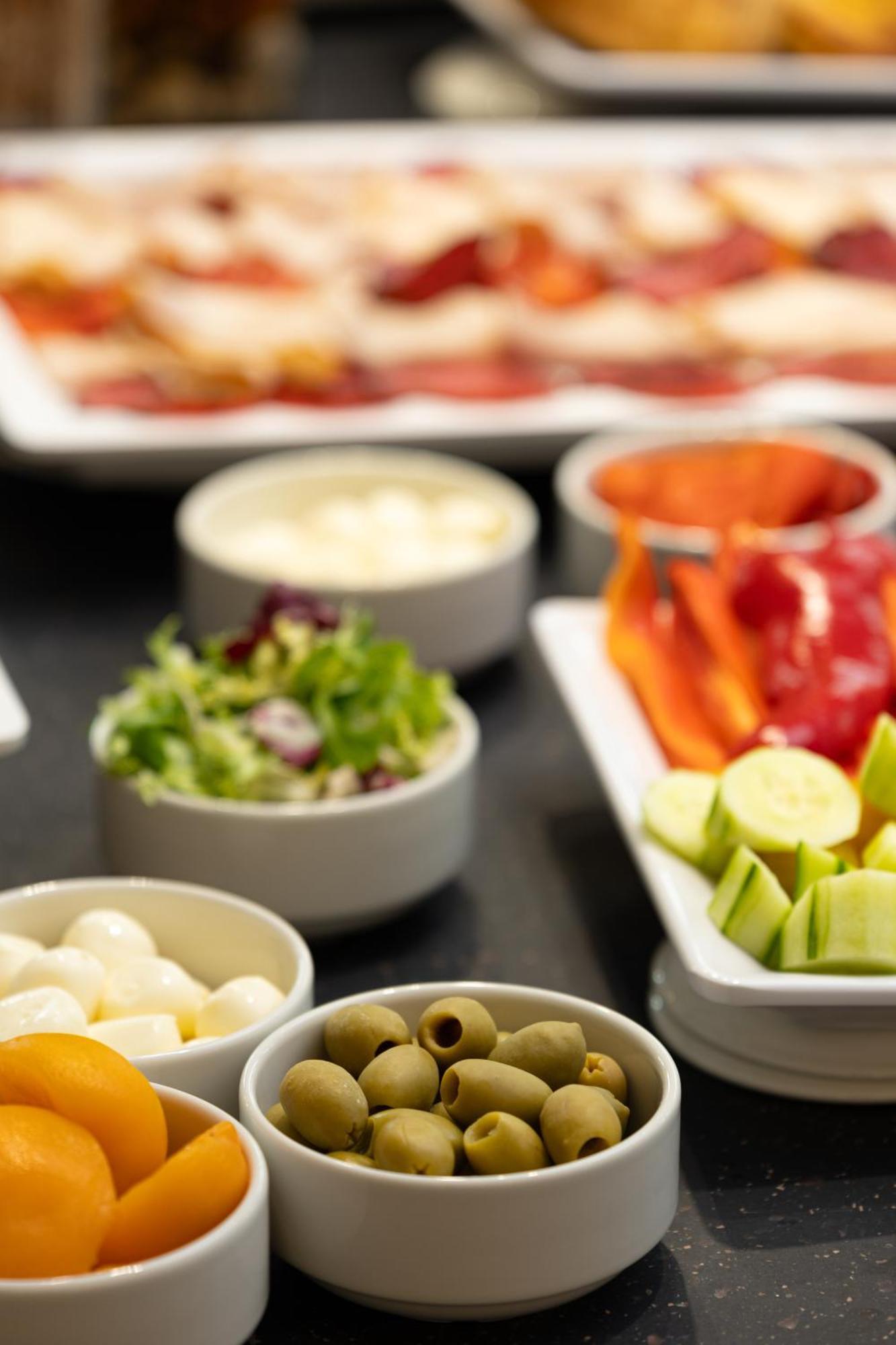 Hampton By Hilton Târgu-Mureş المظهر الخارجي الصورة