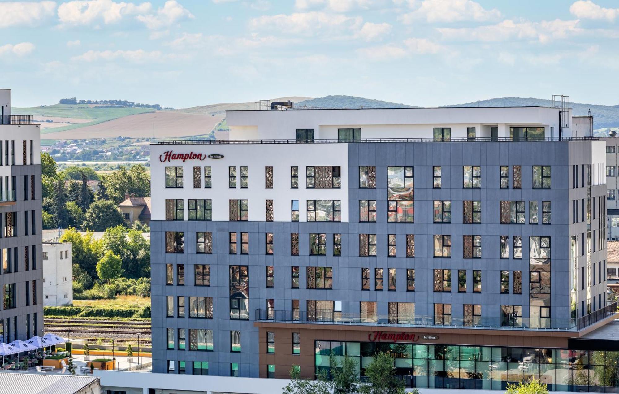 Hampton By Hilton Târgu-Mureş المظهر الخارجي الصورة