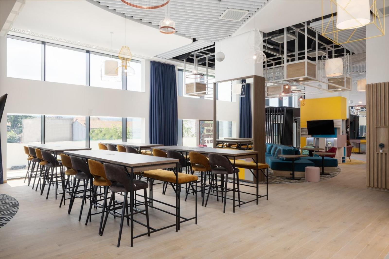 Hampton By Hilton Târgu-Mureş المظهر الخارجي الصورة